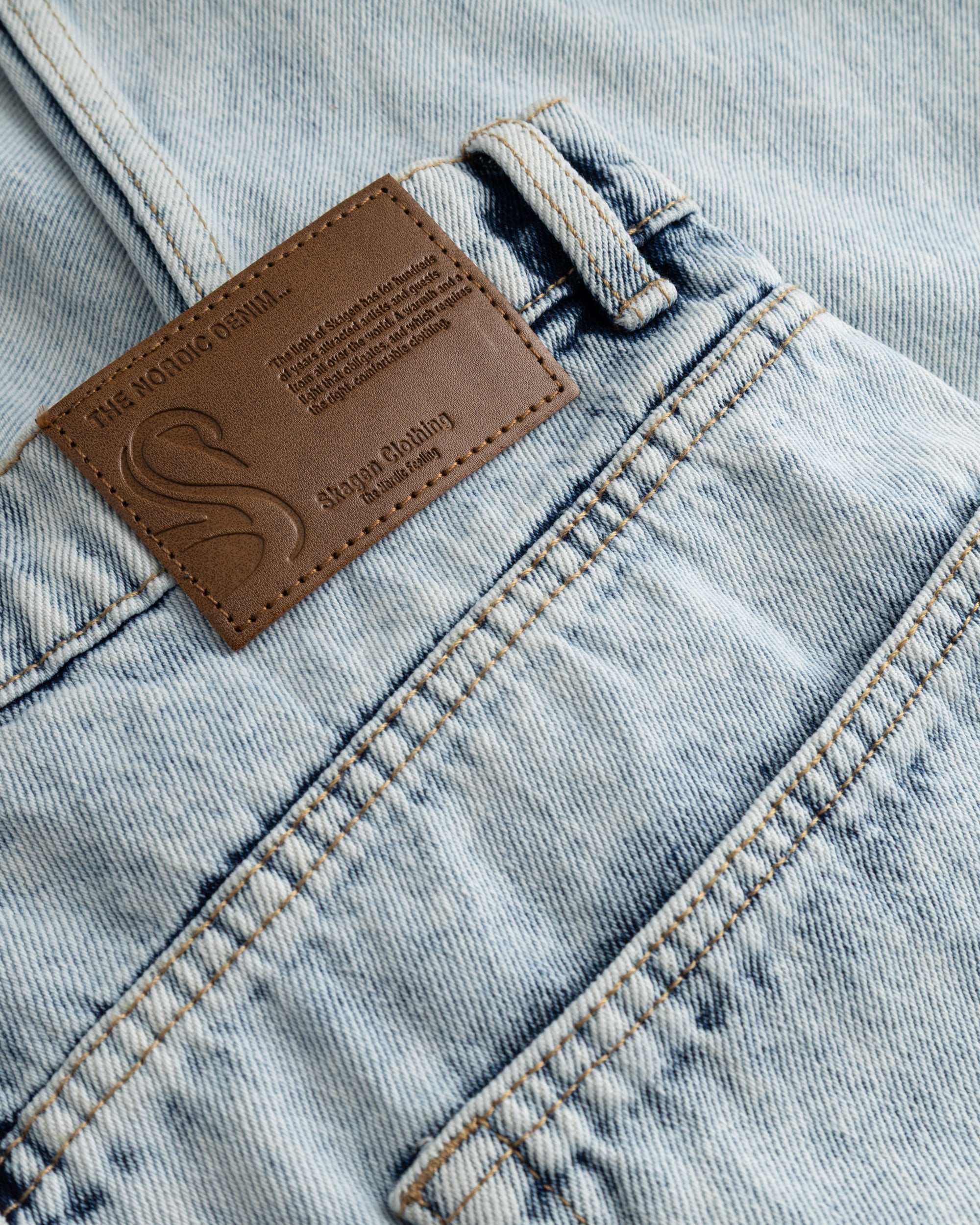 Baggy denim jeans light blue