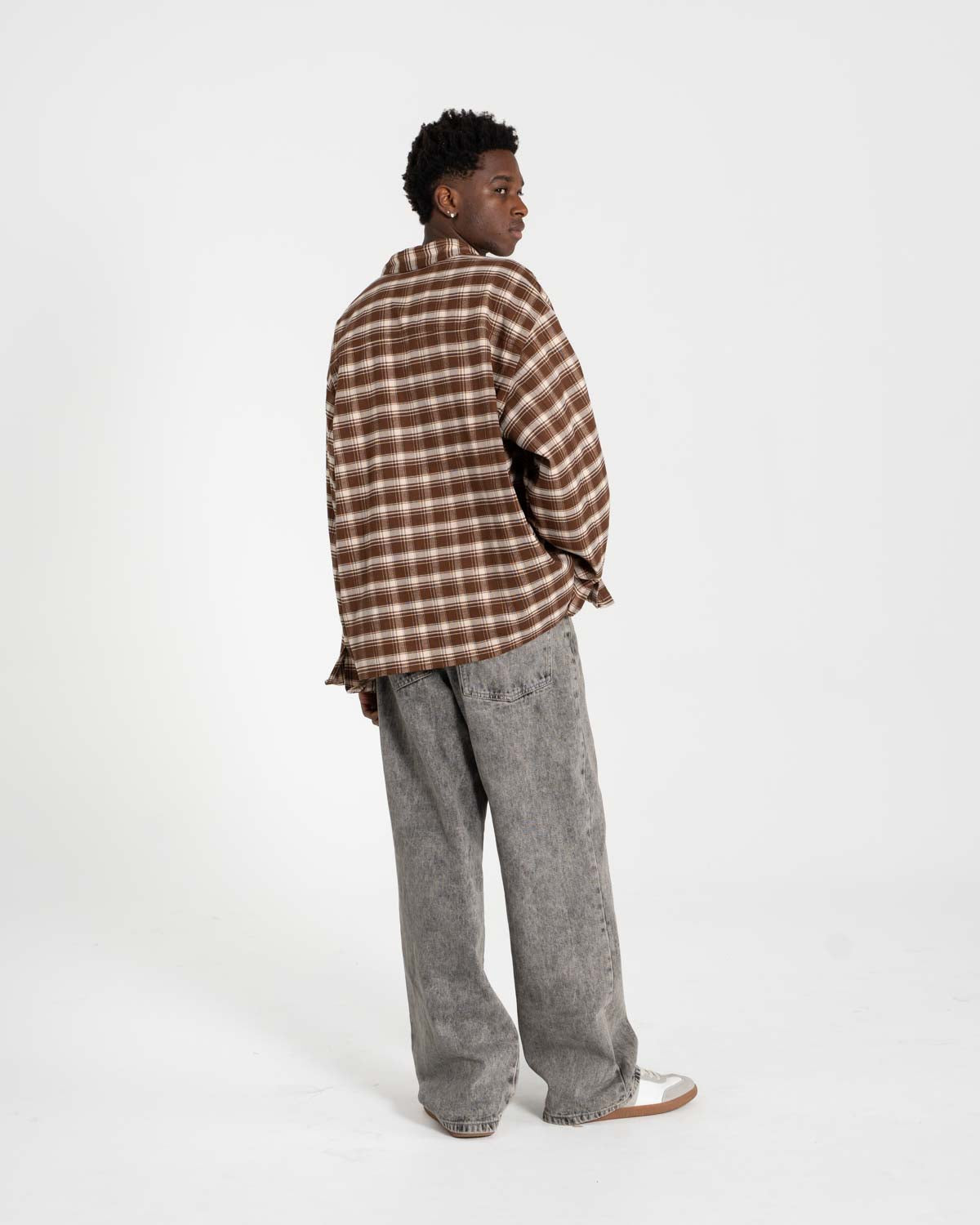 Checkered flannel shirt brown