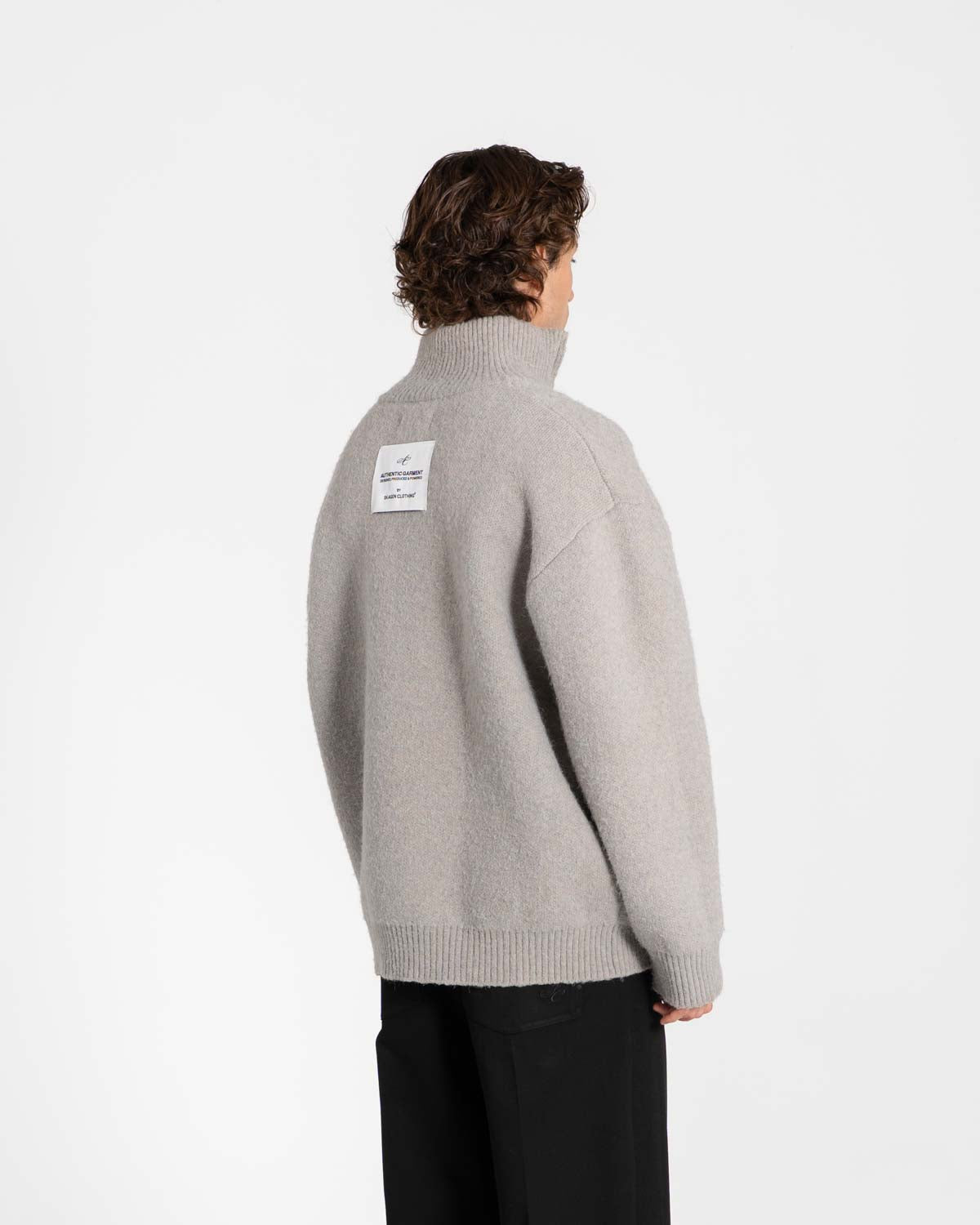 Full-zip sweater light gray